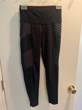 Old Navy moto High-Waist Black Women's Leggings with Textured Paneling
